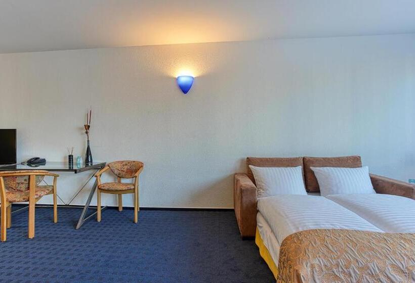 غرفة قياسية رباعية, Centro Hotel Braunschweig, Trademark Collection By Wyndham