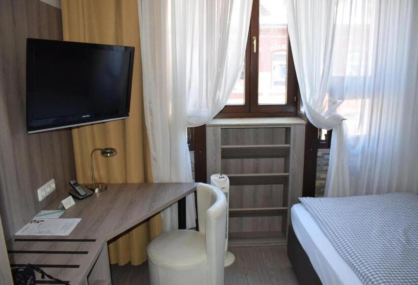 Quarto Estandar Individual, Granus