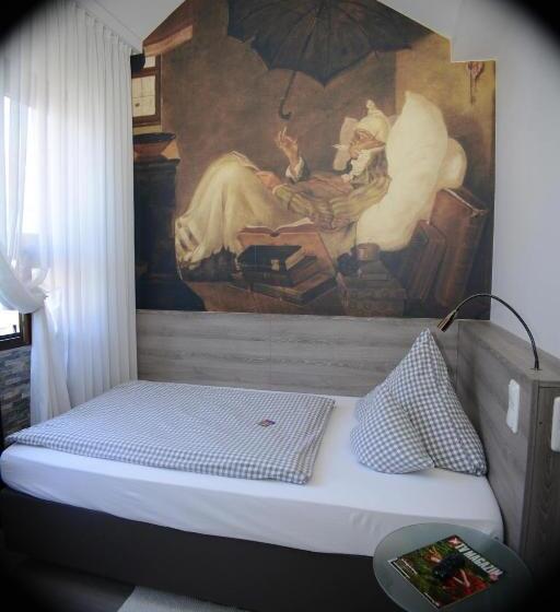 Quarto Estandar Individual, Granus