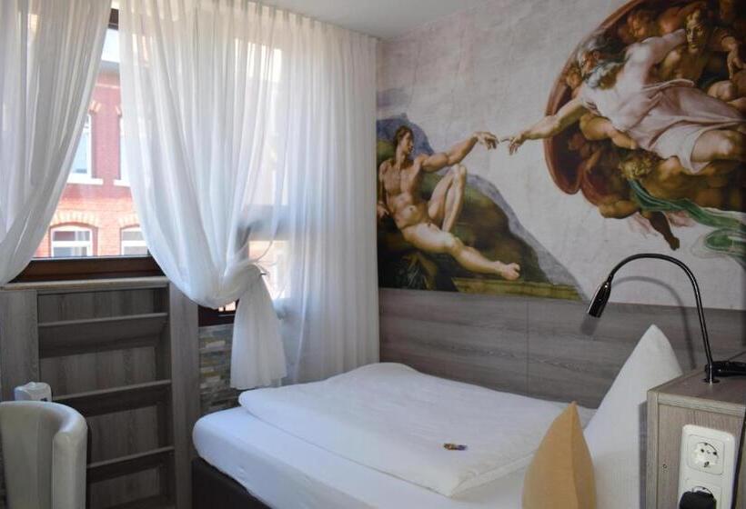 Quarto Estandar Individual, Granus