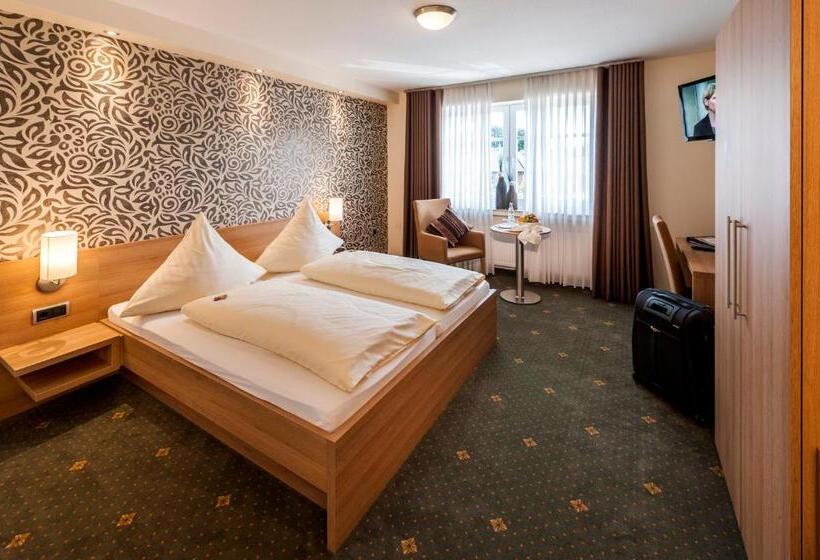 Номер Стандарт Индивидуальный, Hilker