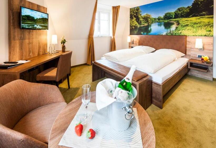 Номер Стандарт, Hilker