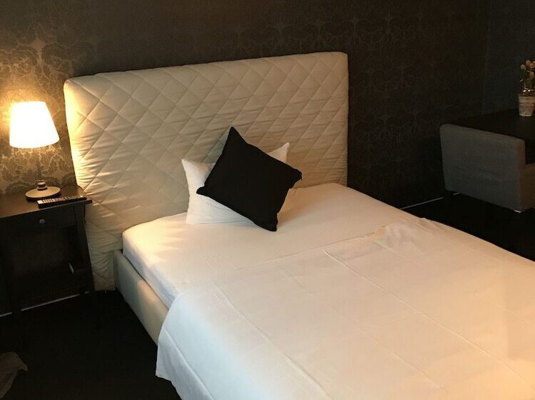 Номер Стандарт Индивидуальный, Schafers