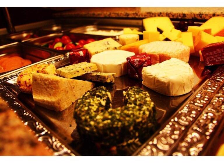 Camera Standard, The Medusa