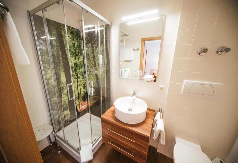 חדר אקונומי, Waldeck Mit Restaurant Florian S