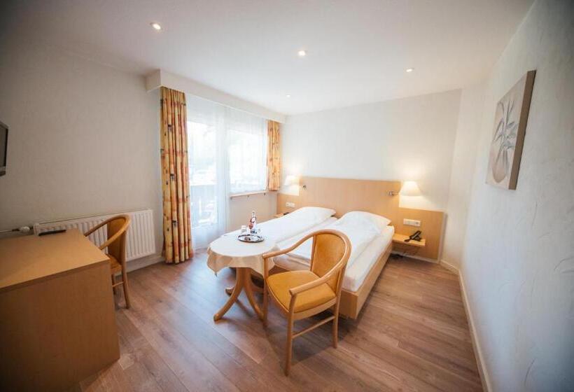 חדר אקונומי, Waldeck Mit Restaurant Florian S