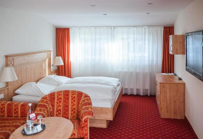 Полулюкс, Waldeck Mit Restaurant Florian S