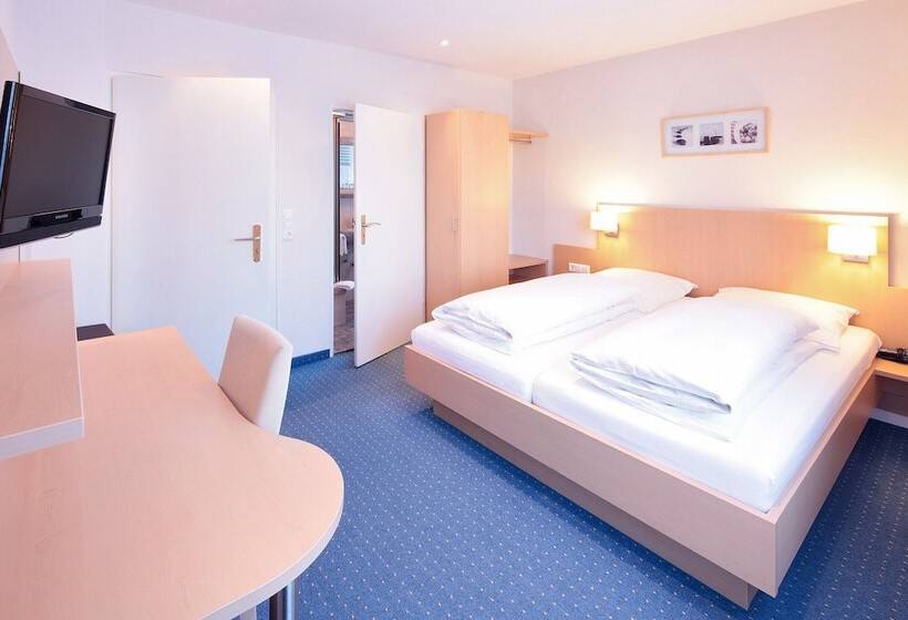 חדר אקונומי, Waldeck Mit Restaurant Florian S