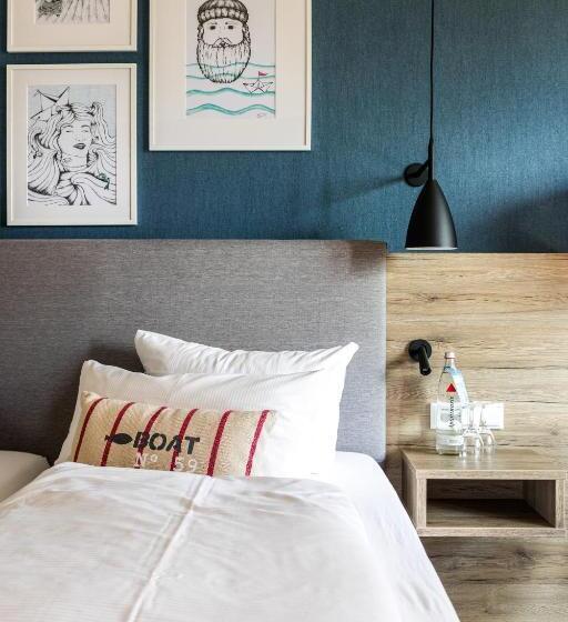 غرفة قياسية مزوَّدة بشُرفة, Wehrburg