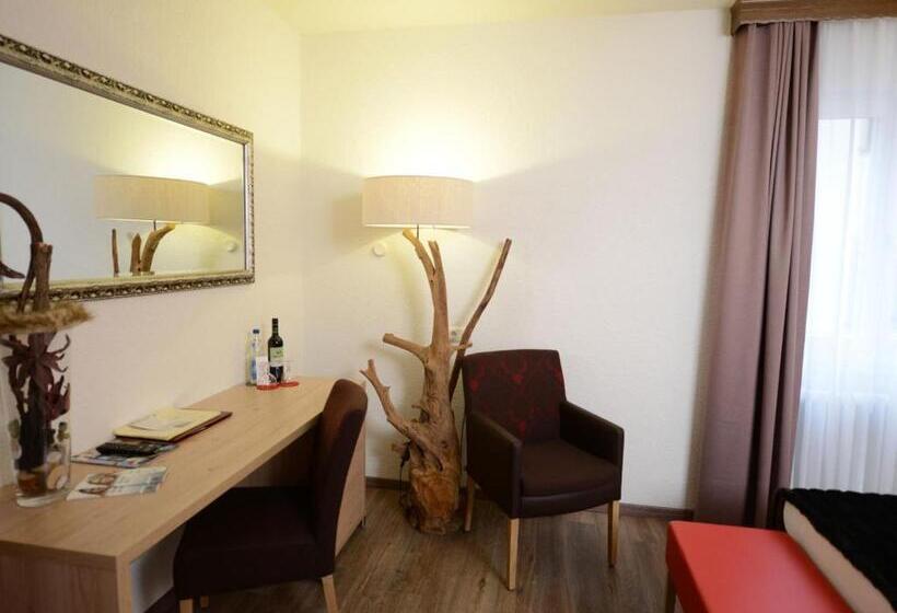 スタンダードルーム, Land Gut Hotel Zum Löwen Garni