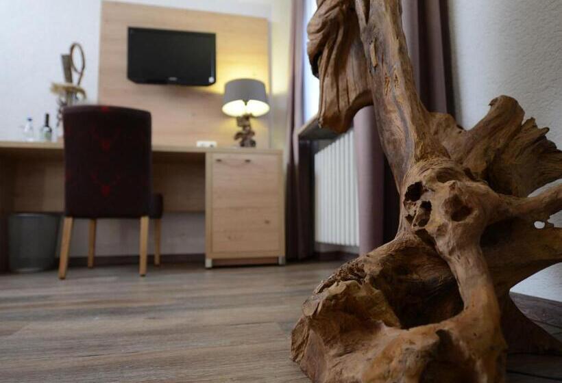 スタンダードルーム, Land Gut Hotel Zum Löwen Garni