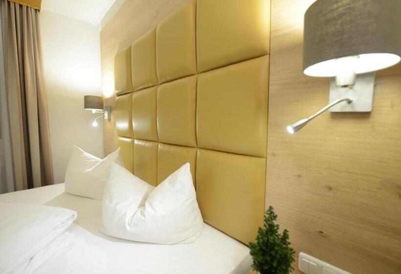 スタンダードトリプルルーム, Land Gut Hotel Zum Löwen Garni