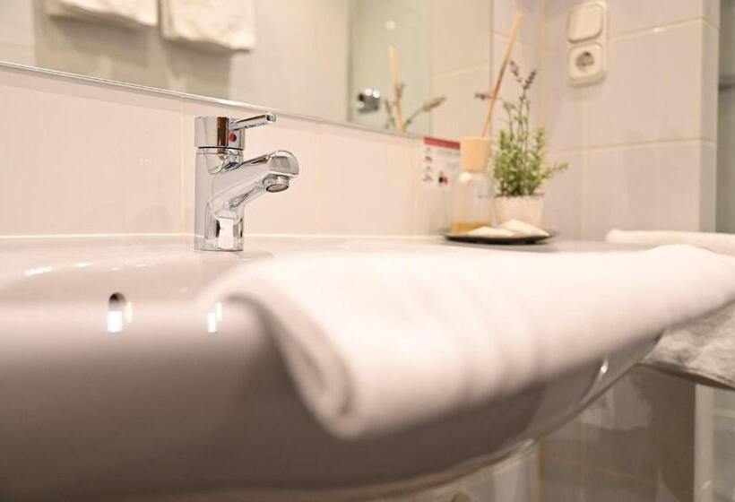 Номер Стандарт, Land Gut Hotel Zum Löwen Garni