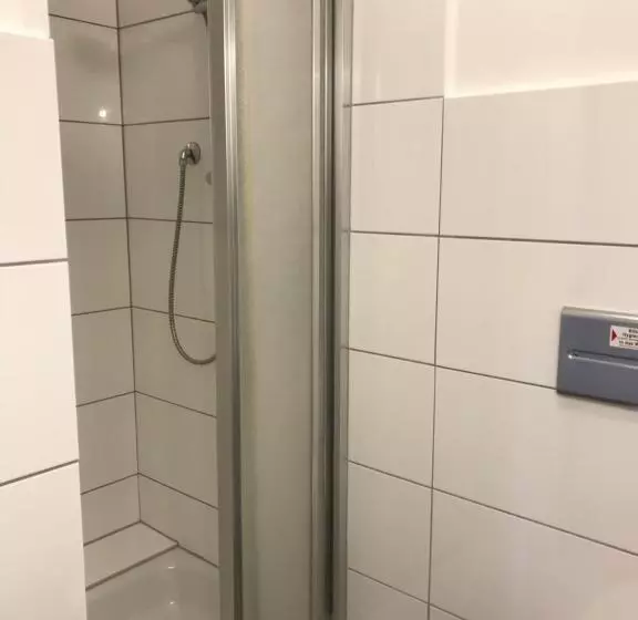Basic Yhden Hengen Huone, Landhotel Franck Garni