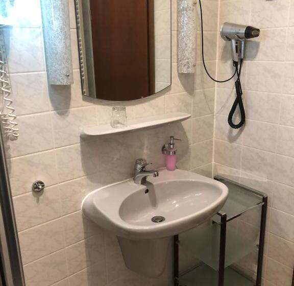 חדר סטנדרט יחיד, Landhotel Gasthof Zur Krone