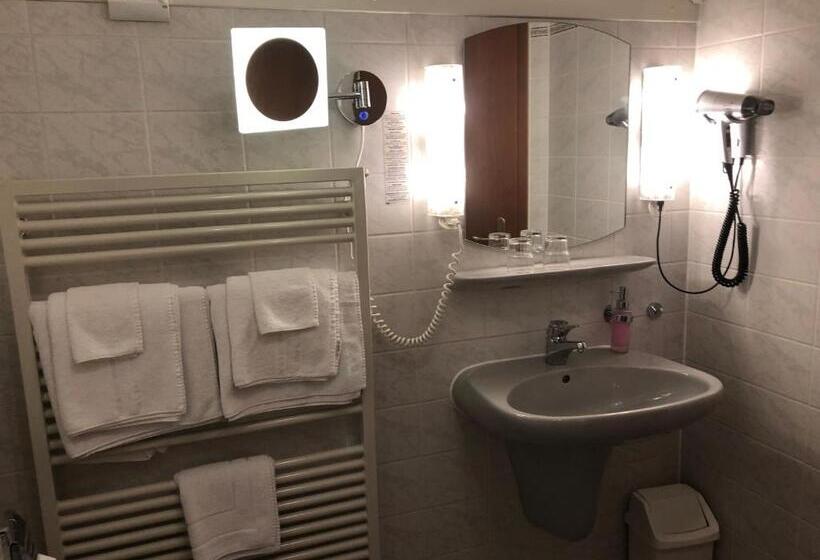 חדר סטנדרט, Landhotel Gasthof Zur Krone