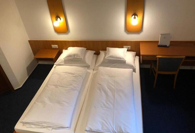 Номер Стандарт, Landhotel Gasthof Zur Krone