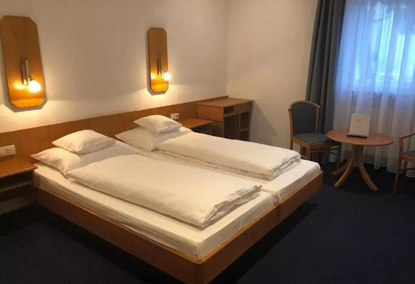 اتاق استاندارد, Landhotel Gasthof Zur Krone