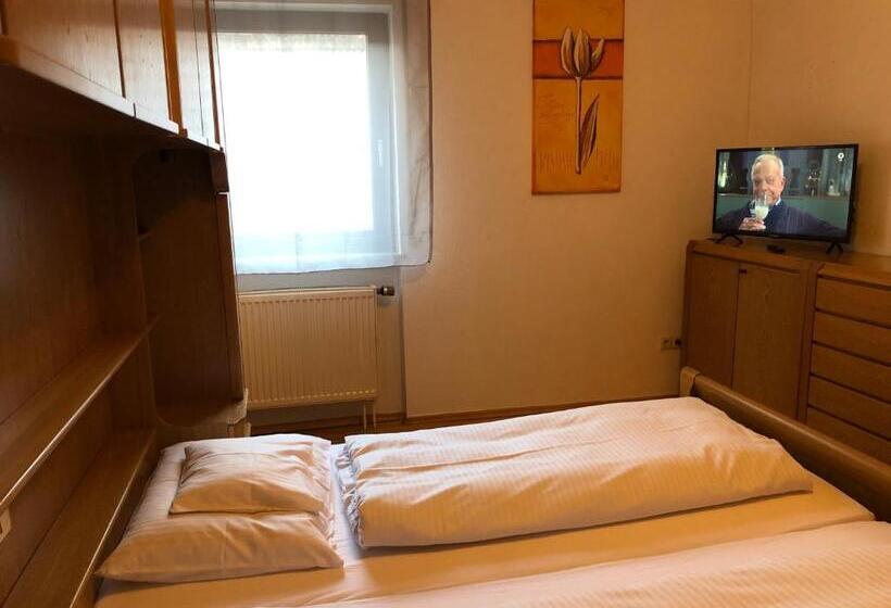 شقة 3 غرف, Landhotel Gasthof Zur Krone