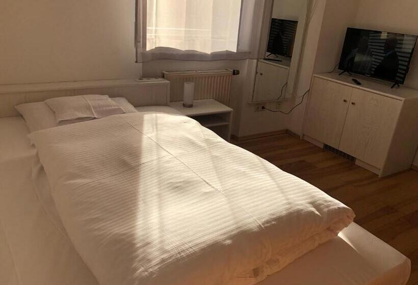 דירת שלושה חדרים, Landhotel Gasthof Zur Krone