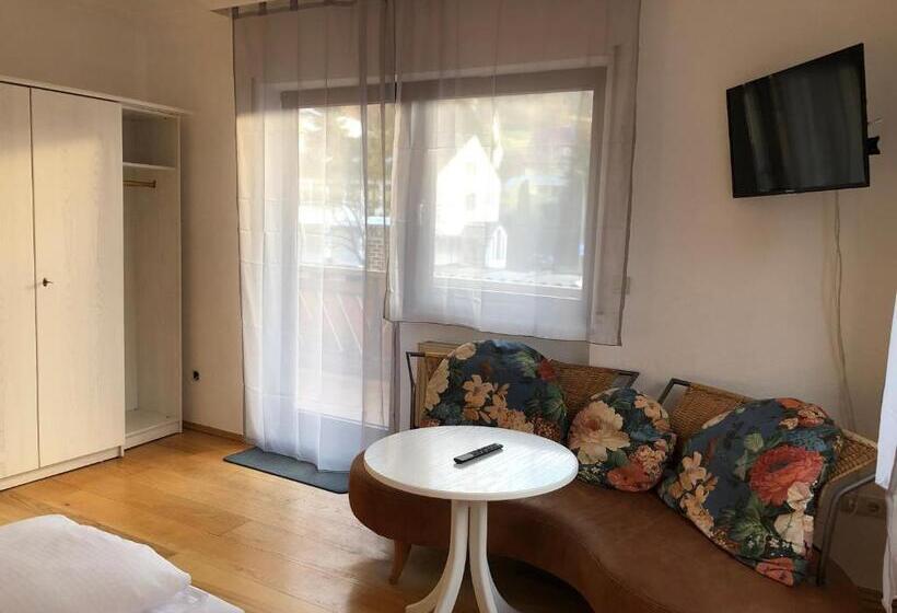 דירת שלושה חדרים, Landhotel Gasthof Zur Krone