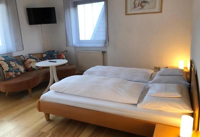 דירת שלושה חדרים, Landhotel Gasthof Zur Krone