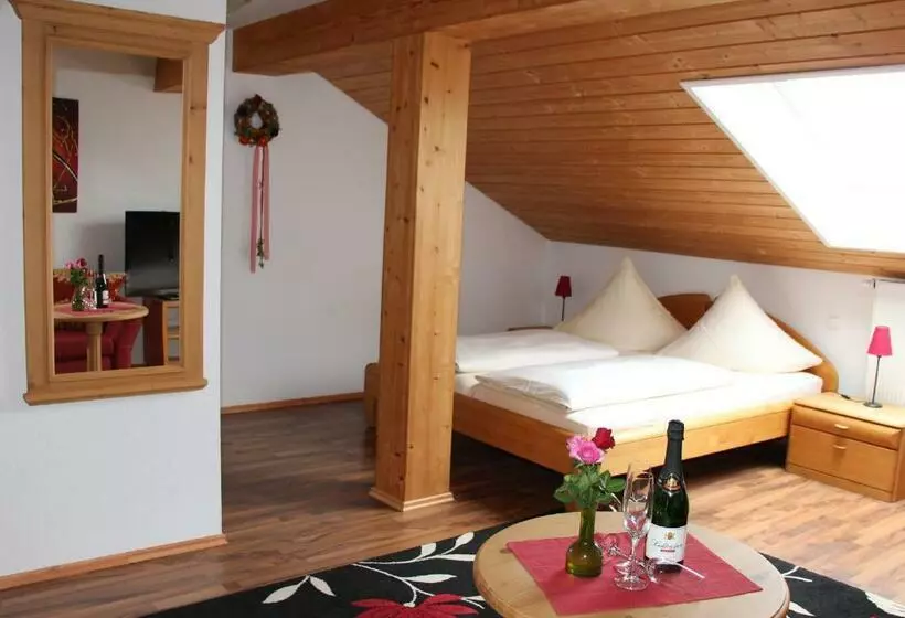 اتاق استاندارد, Landhotel Zahn S Weißes Rössle   Ruhig Schlafen  Gut Frühstücken   Lecker Essen