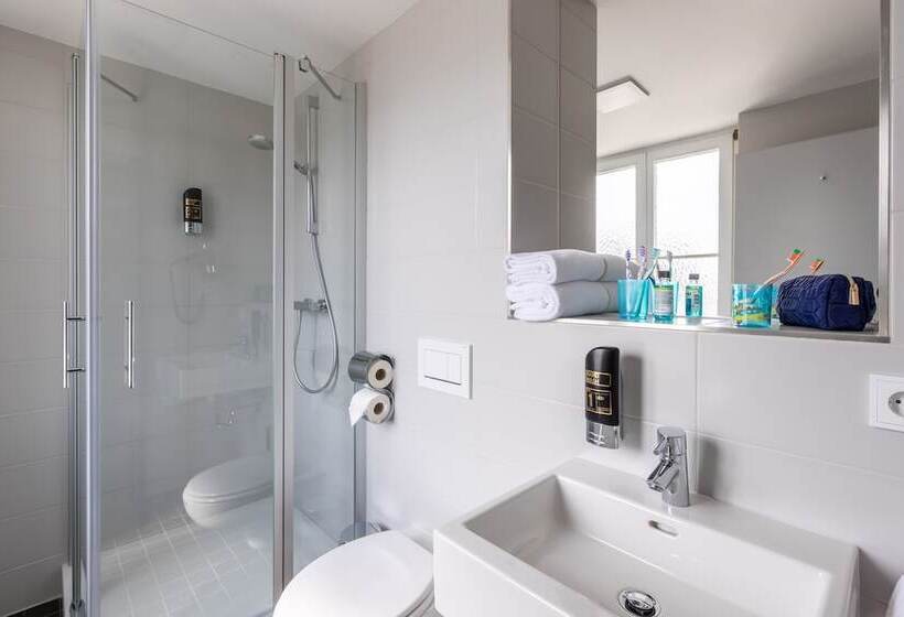 Четырехместный Номер Стандарт, Serways Hotel Reinhardshain Nord