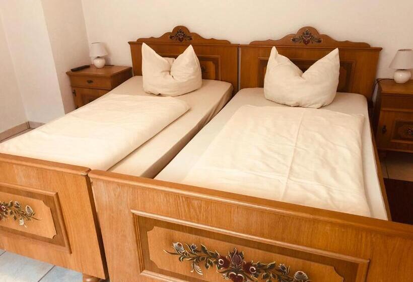 Номер Стандарт, Landgasthof Zum Schwarzen Roß