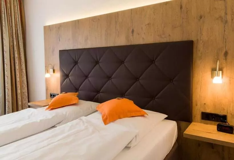 Standard Room, Stadthotel Berggeist