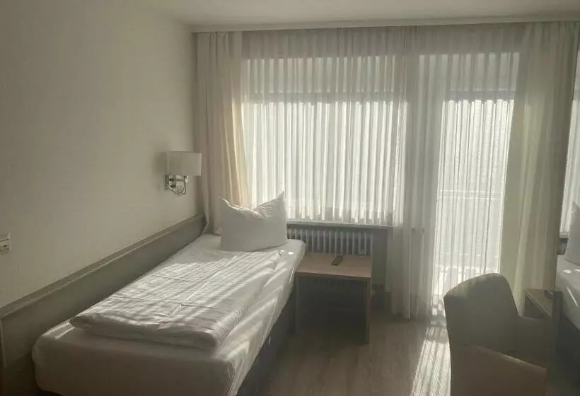 スタンダードシングルルーム, Bodenseehotel Krone Und Historisches Aparthotel Gästehaus Des Hotel Krone