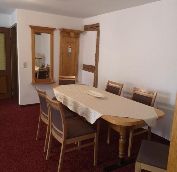 Family Suite, Bodenseehotel Krone Und Historisches Aparthotel Gästehaus Des Hotel Krone