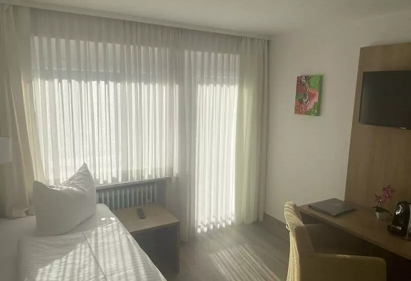 スタンダードシングルルーム, Bodenseehotel Krone Und Historisches Aparthotel Gästehaus Des Hotel Krone