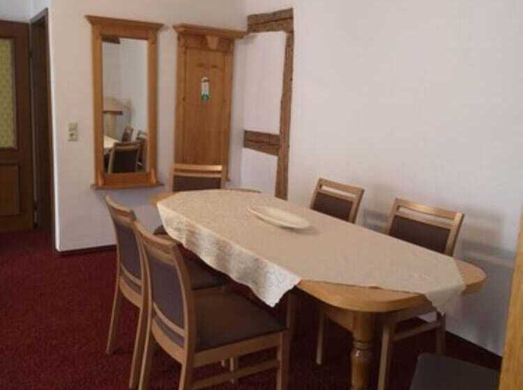 Family Suite, Bodenseehotel Krone Und Historisches Aparthotel Gästehaus Des Hotel Krone