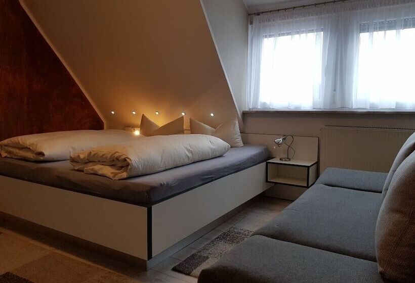 Номер Стандарт, Garni Zur Krone