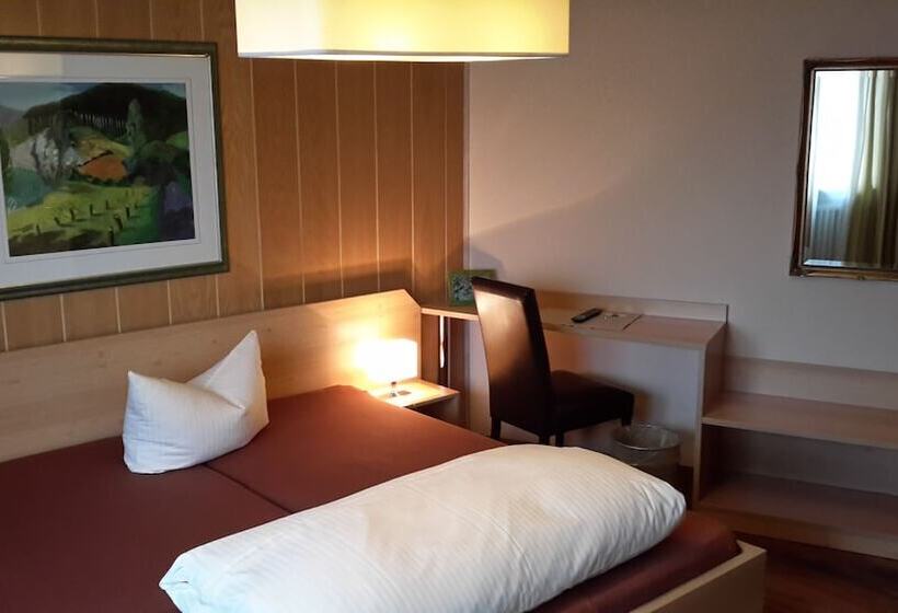 Номер Стандарт, Garni Zur Krone