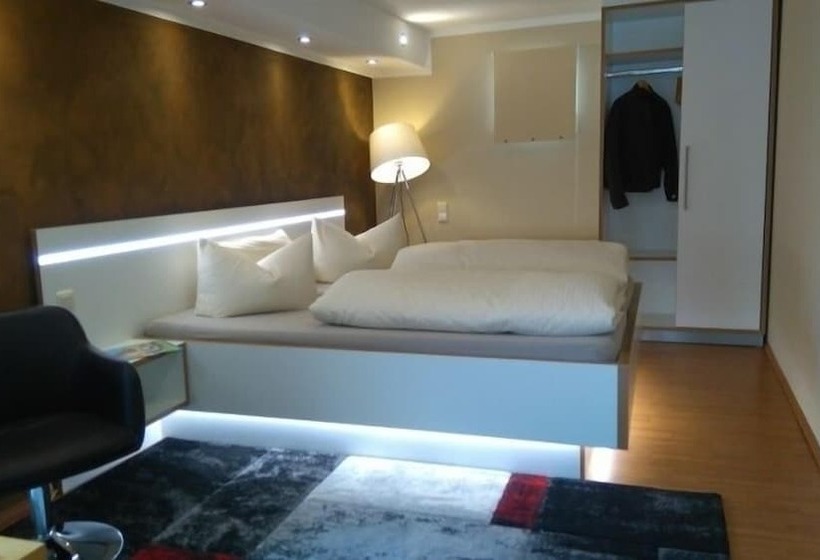 Семейный Номер, Garni Zur Krone