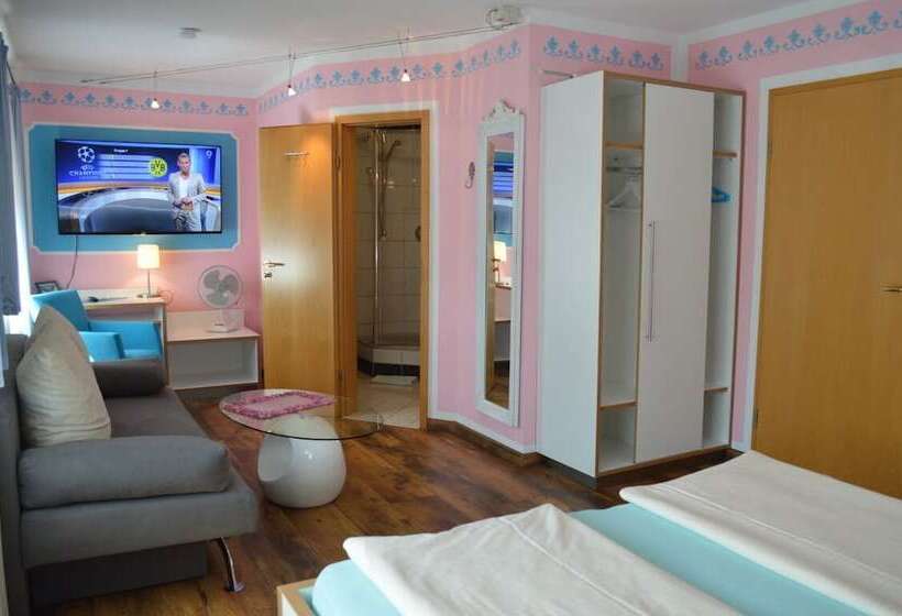 Семейный Номер, Garni Zur Krone