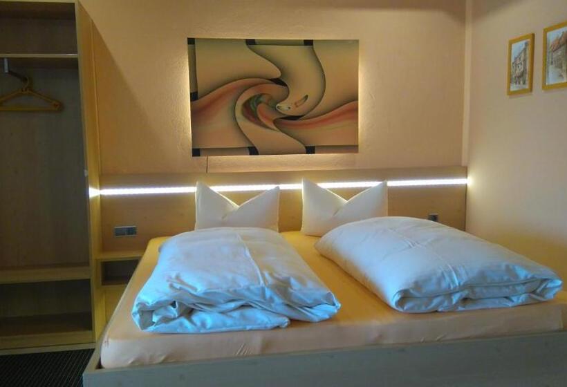 Номер Стандарт, Garni Zur Krone