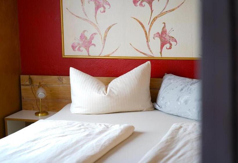 Семейный Номер, Garni Zur Krone