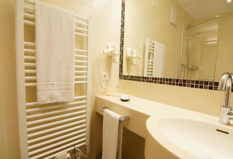 Полулюкс, Landhotel & Gasthof Baiernrain