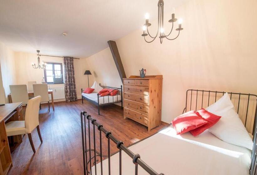 Четырехместный Номер Стандарт, Leipziger Hof