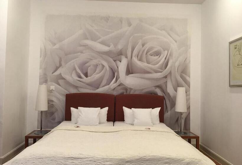 Quarto Comfort, Palais Schrottenberg