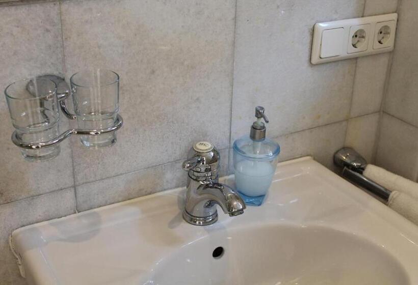 Quarto Superior, Palais Schrottenberg