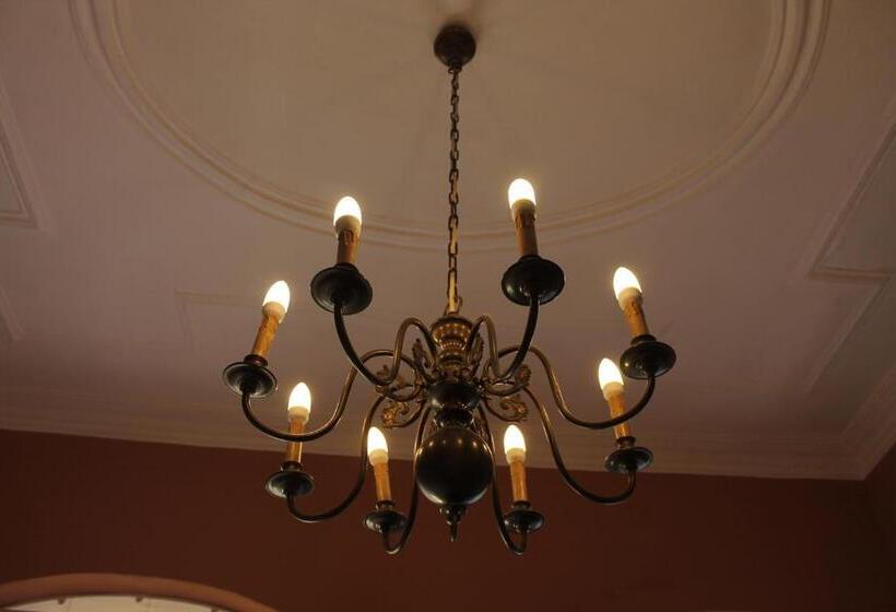 Quarto Superior, Palais Schrottenberg