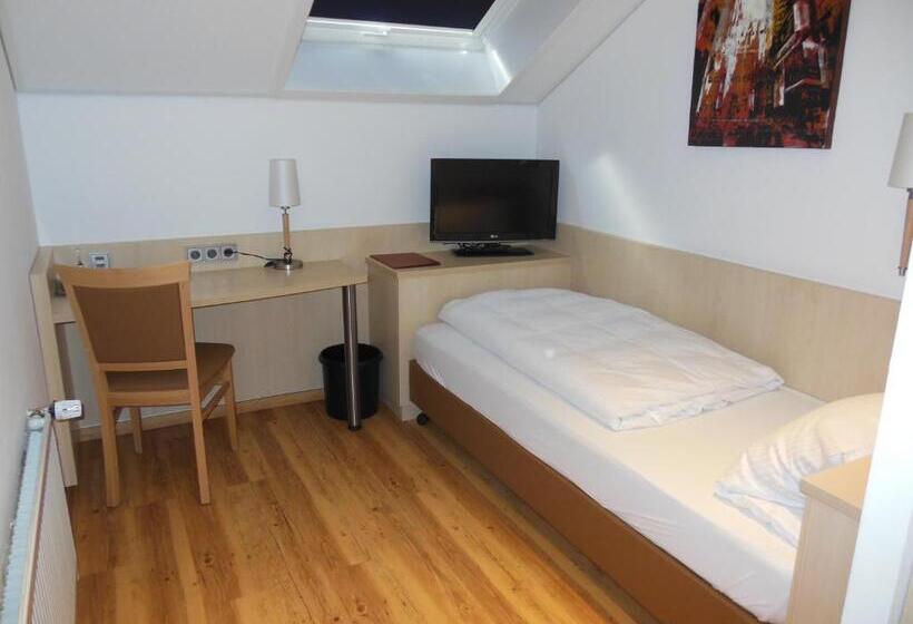 غرفة قياسية فردية, & Restaurant Zum Ochsen  Ox Distillery