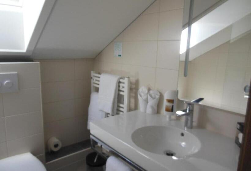 غرفة قياسية ثلاثية, & Restaurant Zum Ochsen  Ox Distillery