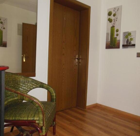 غرفة قياسية ثلاثية, & Restaurant Zum Ochsen  Ox Distillery