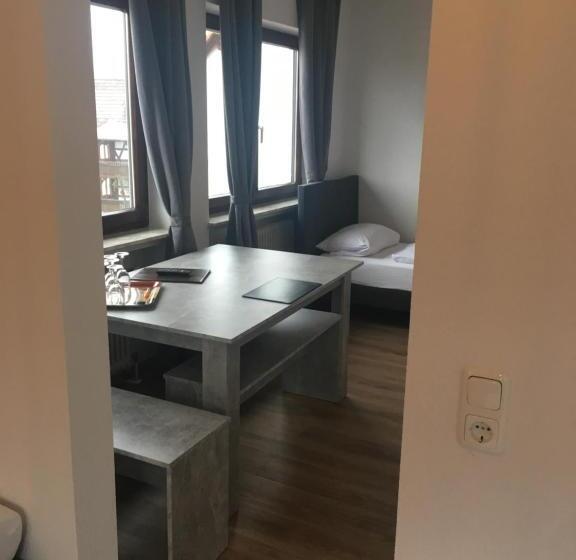 غرفة عائلية, & Restaurant Zum Ochsen  Ox Distillery