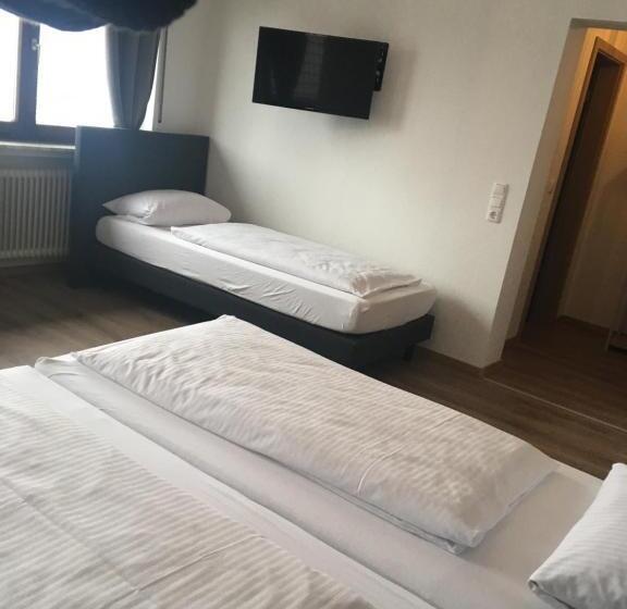 غرفة عائلية, & Restaurant Zum Ochsen  Ox Distillery